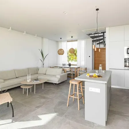 Villa Luria Homes